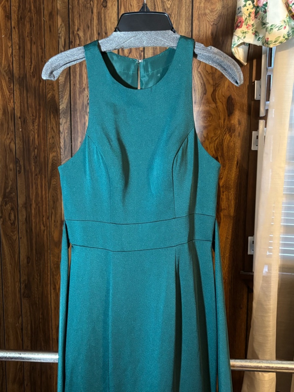 Sleeveless formal dress